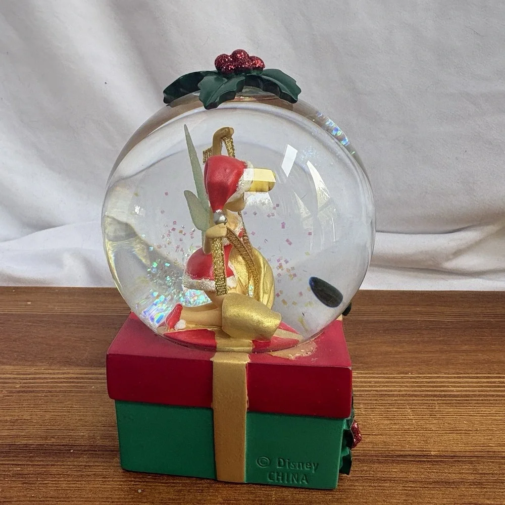 Disney Store Tinker Bell 2005 Christmas Santa Snow Globe Water Globe